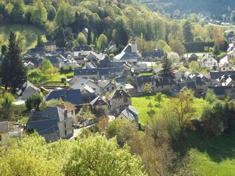 Maison De Village Au Pied Des Pyrenees Marignac  Eksteriør billede